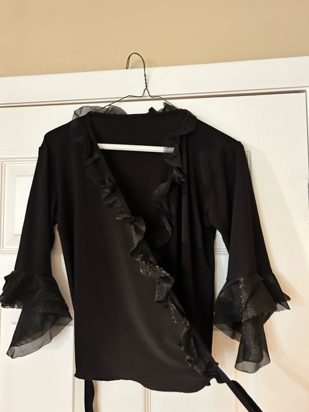 Flamenco Dance Black Wrap Top – Size Large - Picture 5 of 5